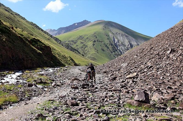 20. Спуск с пер. Кегеты.