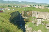 Водопад Тобот (80 метров) близ села Хунзах - 1