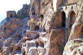 Вардзия — пещерный монастырь