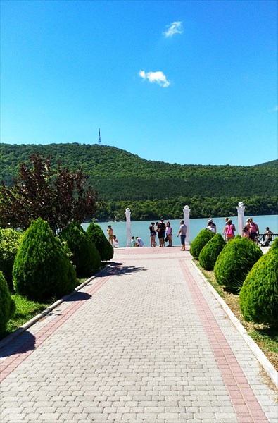 Парк у озеро Абрау-Дюрсо