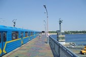 Днепр (станция метро)