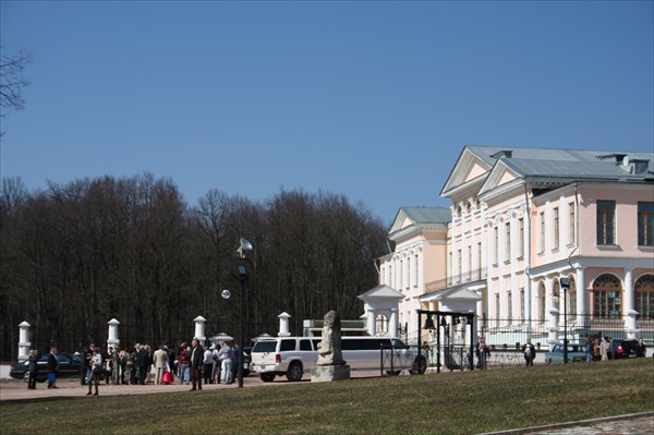 А вот и усадьба семьи Голицыных, сейчас ЗАГС города Подольск