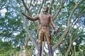 Памятник «отцу Австралии» Лаклану Маккуори, генерал-губернатору.