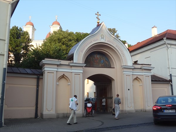 Ворота православной церкви.