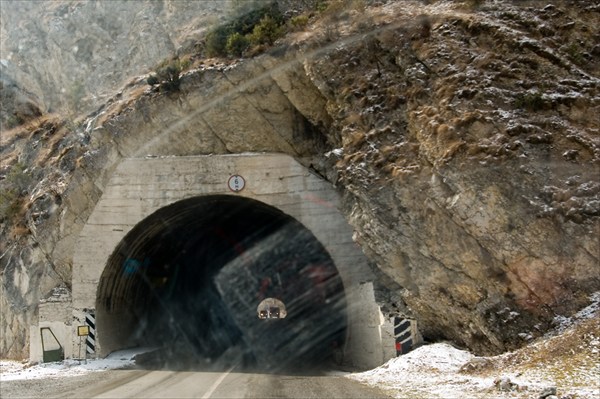 Один из многочисленных тунелей...