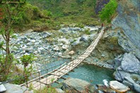 Классический непальский мостик.