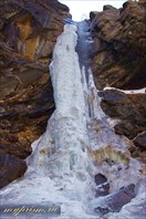 Замёрзший водопад