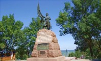 Памятник-Памятник первым поселенцам-запорожцам