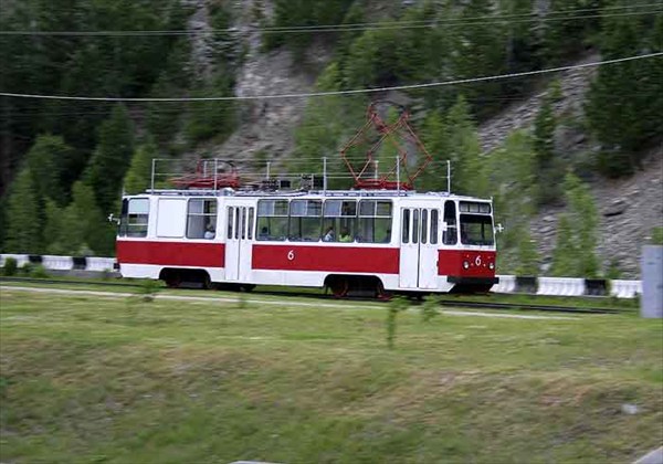 Фото. 78. Трамвай, идущий с СШГЭС в Черемушки