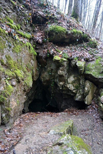 Кошачья пещера (вход)