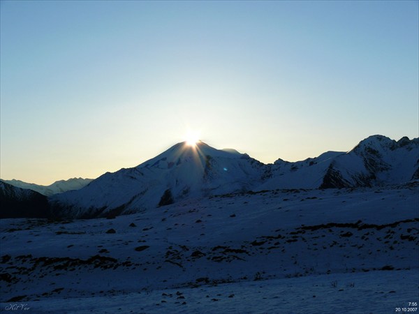 Восход солнца над Эльбрусом
