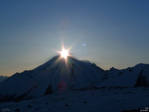 Восход солнца над Эльбрусом