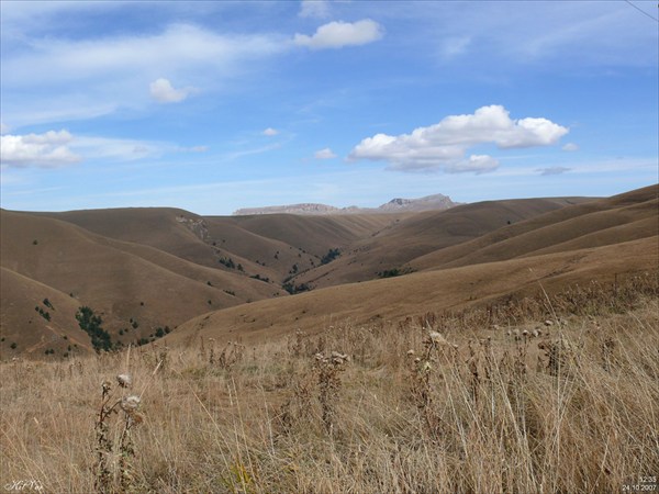 Вот такой тоскливый пейзаж на плато Бечасын.