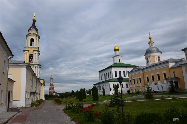 Старо-Голутвин мужской монастырь