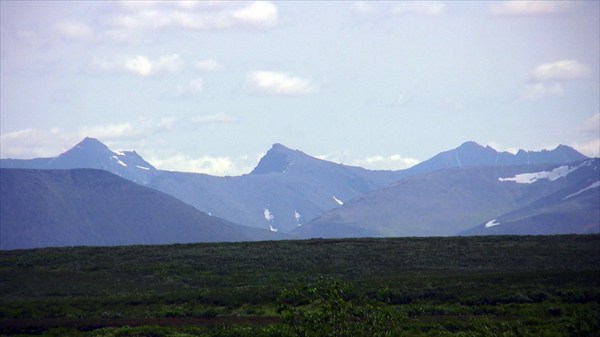 Вершины Полярного Урала в районе озера Хадата-ЕганЛор.