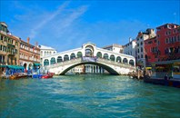 2203561_800x600_1024px-Rialto_bridge_2011-Мост Риальто