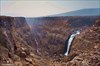 на фото: Водопад каньона реки Хикакаль.
