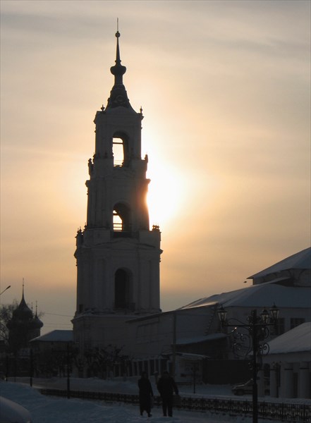 Нерехта богата храмами! Это Казанская колокольня.