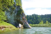 Скала с подпоркой