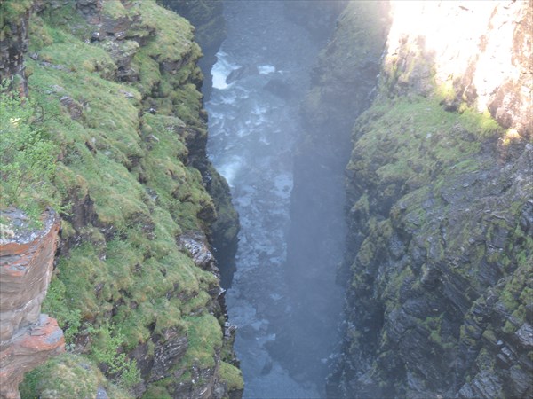 Вид вниз с большим увеличением