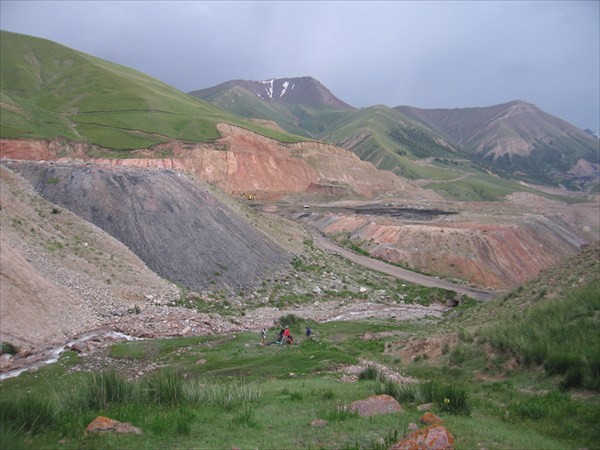 Угольные склоны Кара-Кичи