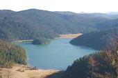 ozero_s_nevmeniaemymi_rybkami