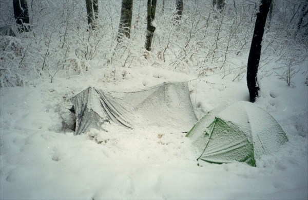 Палатку заваливает снегом за два часа