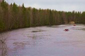 Шуя около Хаутаваарских мостов. Проходят группы на рафтах.