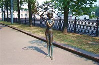 0_452d9_73992d33_XL-Скульптура "Девочка с зонтом"