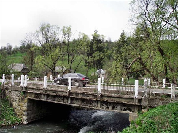 Мост в селе Пилипець
