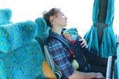 Я сплю с мамой в автобусе
