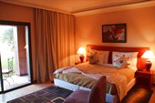 Моя кровать в отеле в Марракеше