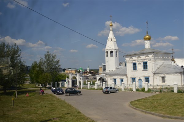 Вид на мужской монастырь
