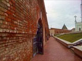 Вдоль стен казанского кремля