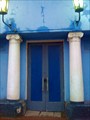 Романская владимирская архитектура - основательная и синяя