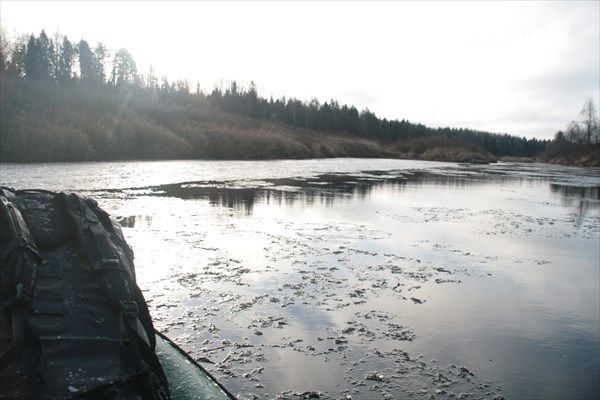Река замерзает