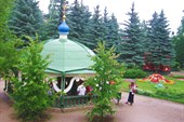 Псково-Печорский монастырь. Святой источник