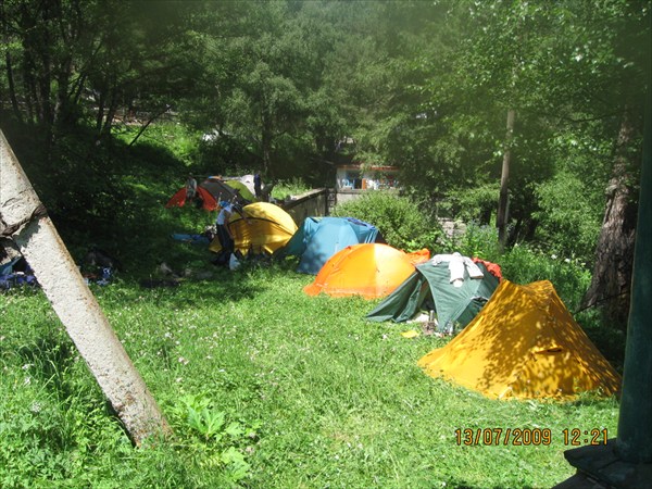 Базовый лагерь на территории а/л Шхельда