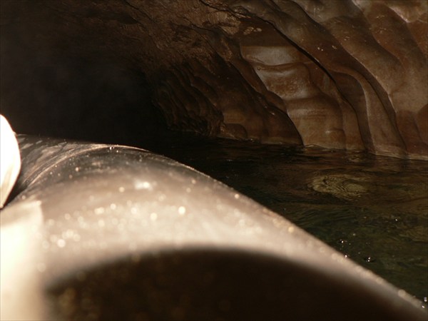 пещера Зигзаг.вид с лодки.