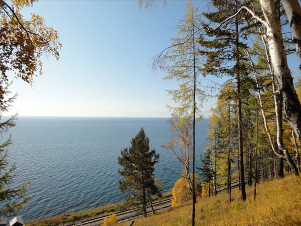 Вид Байкала с ближайшей к т/б горы