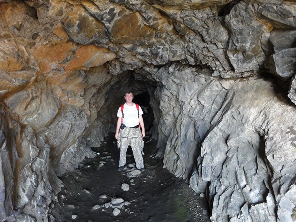 Боковой выход из тоннеля к Байкалу