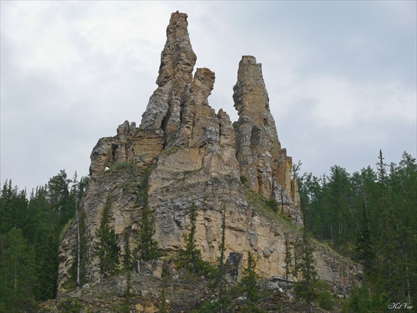Скальный замок