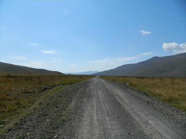Дорога на перевал через Зангегурский хребет