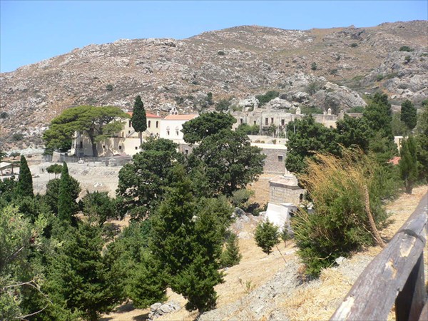 Вид на монастырь Превели