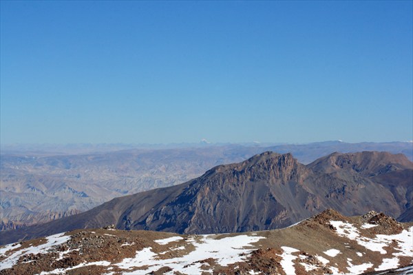 Вид на королевство Мустанг с Восточного перевала (5450 метров)