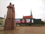 Памятник Латышским красным стрелкам и Музей оккупации Латвии