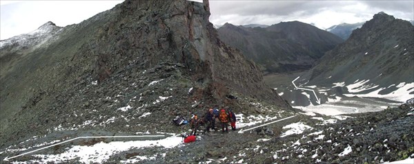 Фото 28. На перевале Кульдора Вост. (вид с юга) 