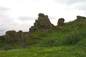 Скалы на Среднем