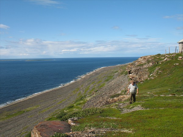 Западный берег п-ва Средний