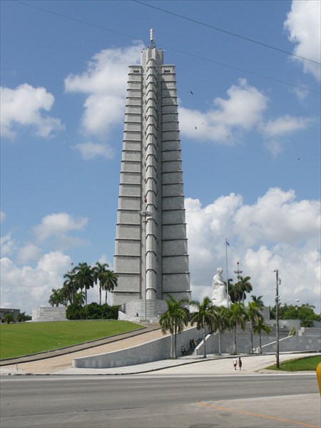 Площадь революции в Гаване мемориал Хосе Марти